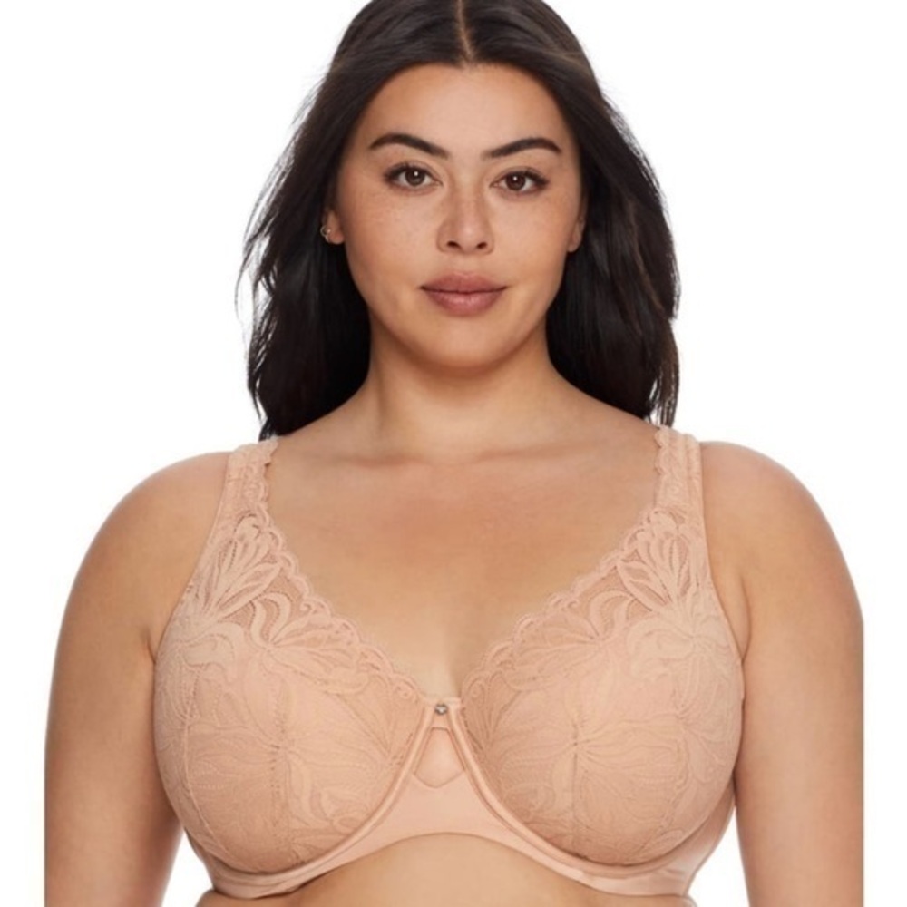 BARE NECESSITIES Lace Contour Bra in color:sand, size 44D
